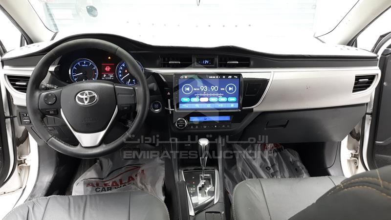 RKLBL9HE7F5241122 Auction: EmiratesAuction Lot: 407963 RKLBL9HE7F5241122 Toyota Corolla 2015 WHITE Photo 19