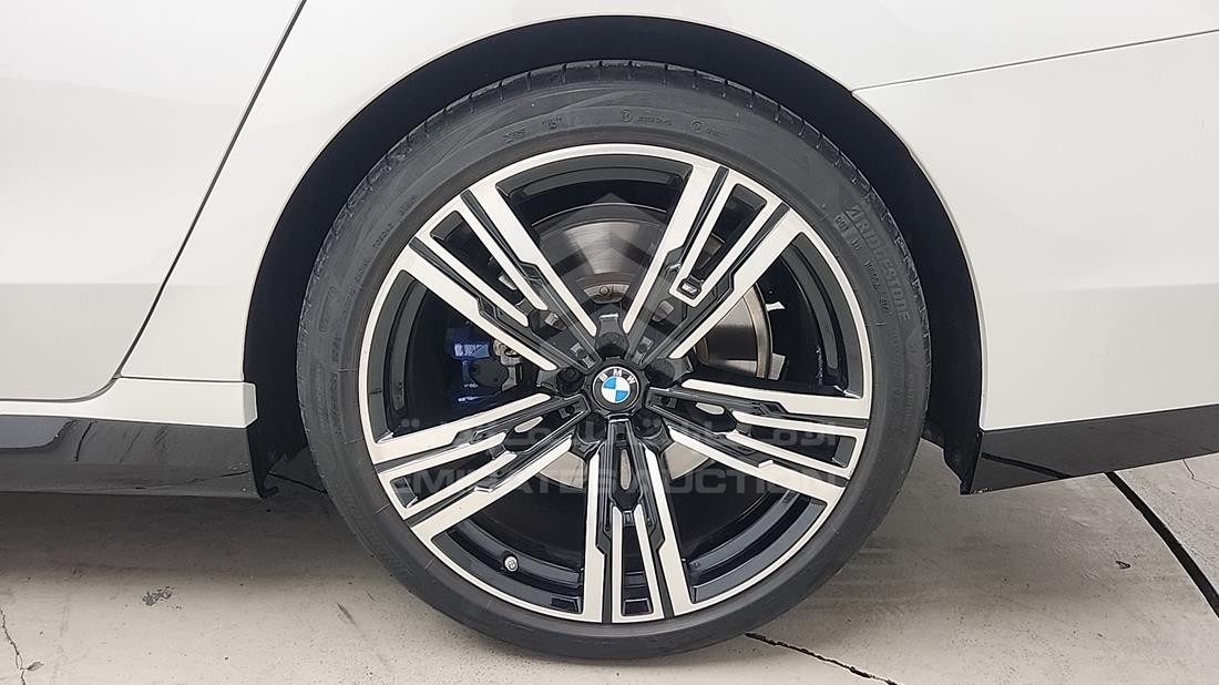2023 BMW 735 I — Rear Left Tyre — Photo 42