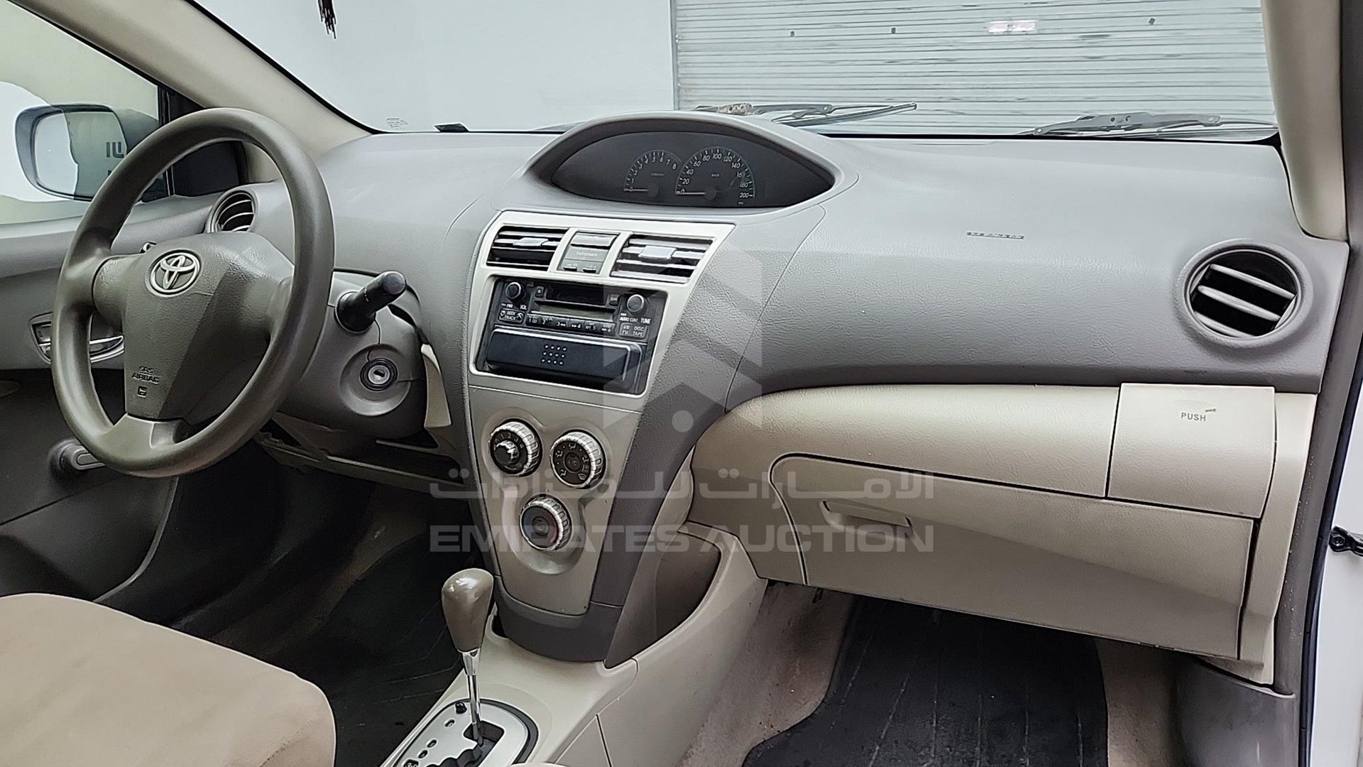 2009 TOYOTA YARIS VIN: JTDBW923294025975