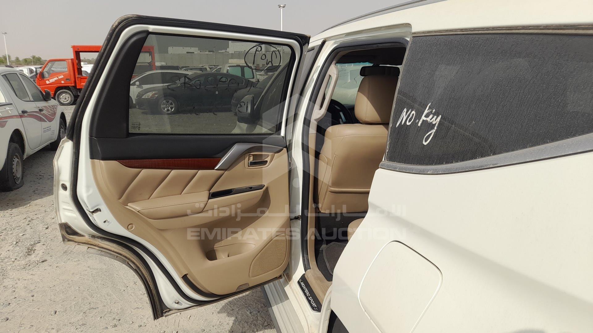 2017 MITSUBISHI MONTERO VIN: MMEMC71X8HH003140