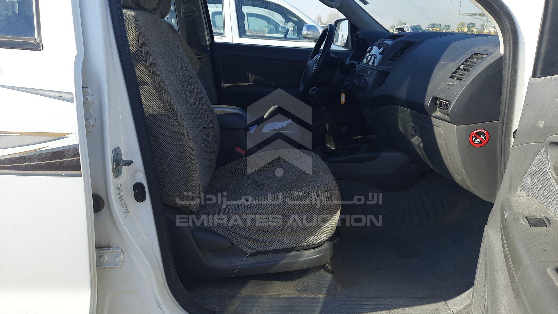 MR0FR22G3F0739265 - 2015 Toyota Hilux - #379000