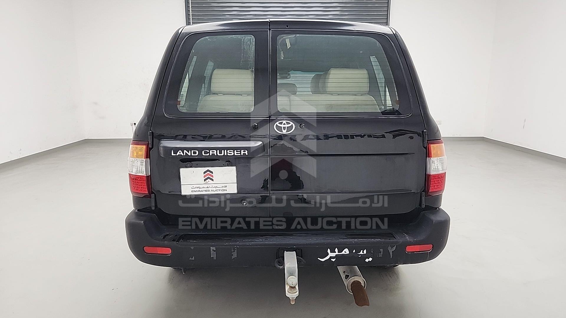 2005 TOYOTA LAND CRUISER VIN: JTEHJ09J855117441
