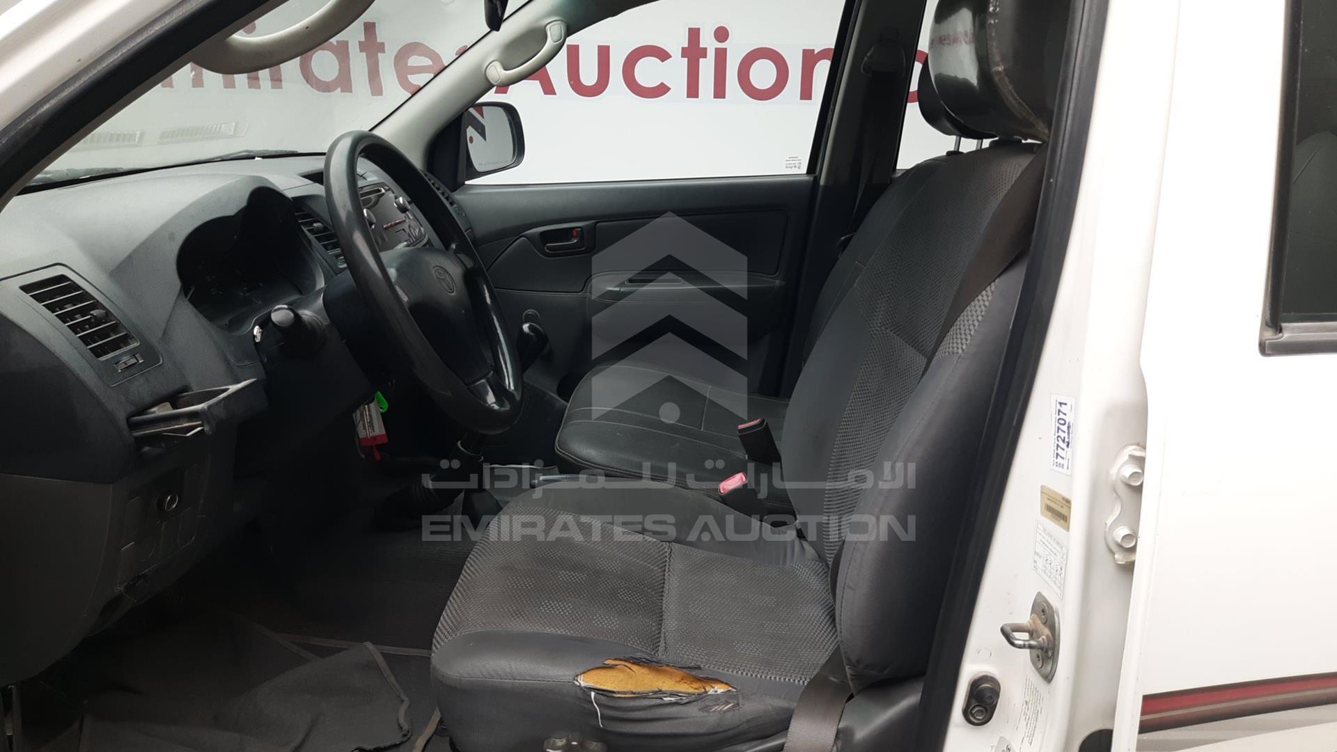 2014 TOYOTA HILUX VIN: MR0FX22G3E1392356