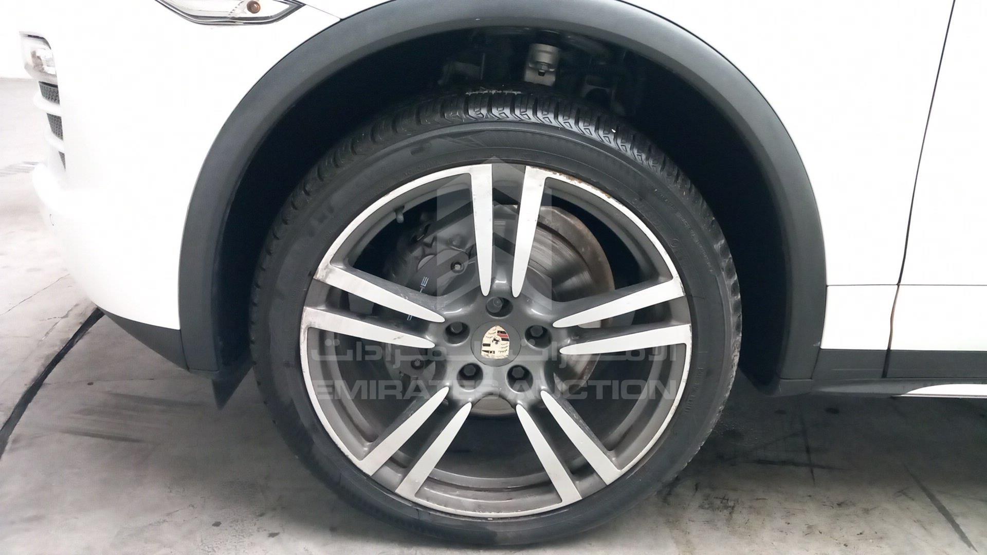 2013 PORSCHE CAYENNE VIN: WP1ZZZ92ZDLA00806