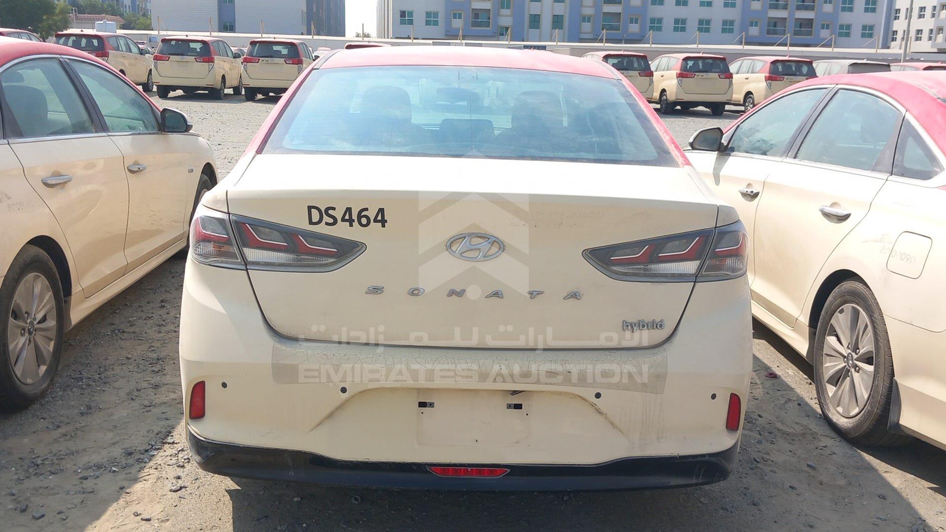 2018 HYUNDAI SONATA VIN: KMHE24133JA082023