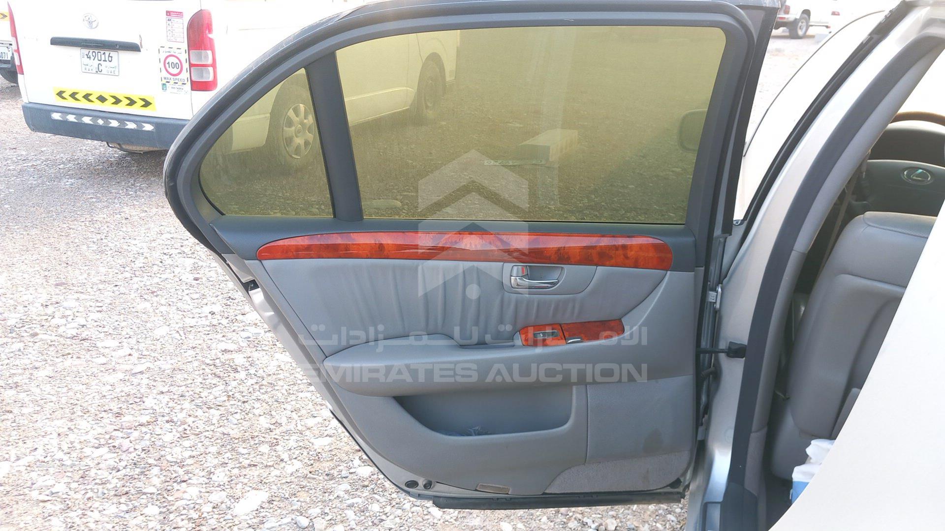 2005 LEXUS LS 430 VIN: JTHBN36F155001528