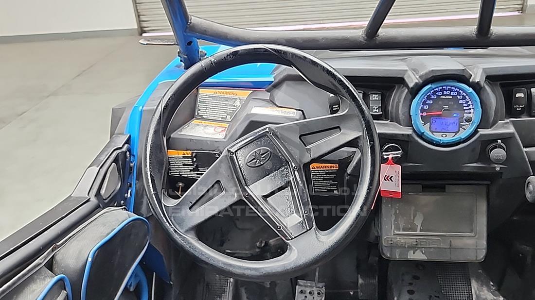 بولاريس RZR 1000CC 2023 — التحكمات في عجلة القيادة — صورة 15