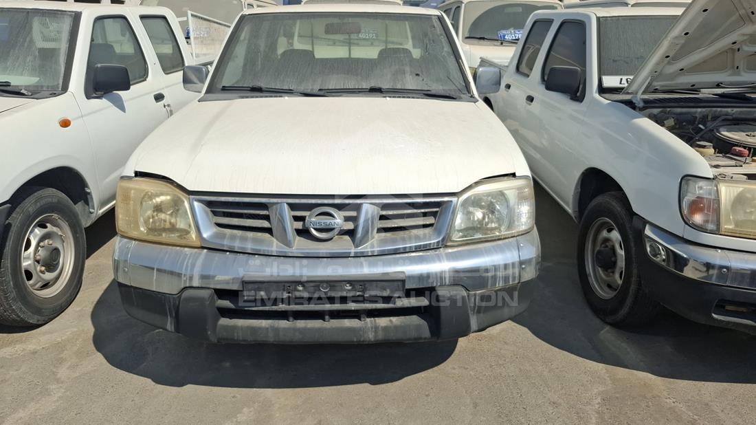 2009 Nissan Pick up D/C — Full Front View — Photo 1