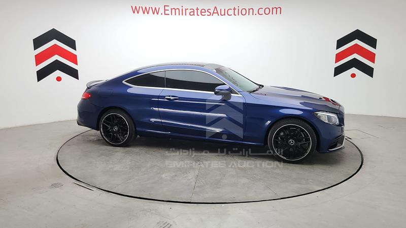 WDDWJ4JB4HF383700 Auction: EmiratesAuction Lot: 406062 WDDWJ4JB4HF383700 Mercedes C 300 2017 BLUE Photo 49