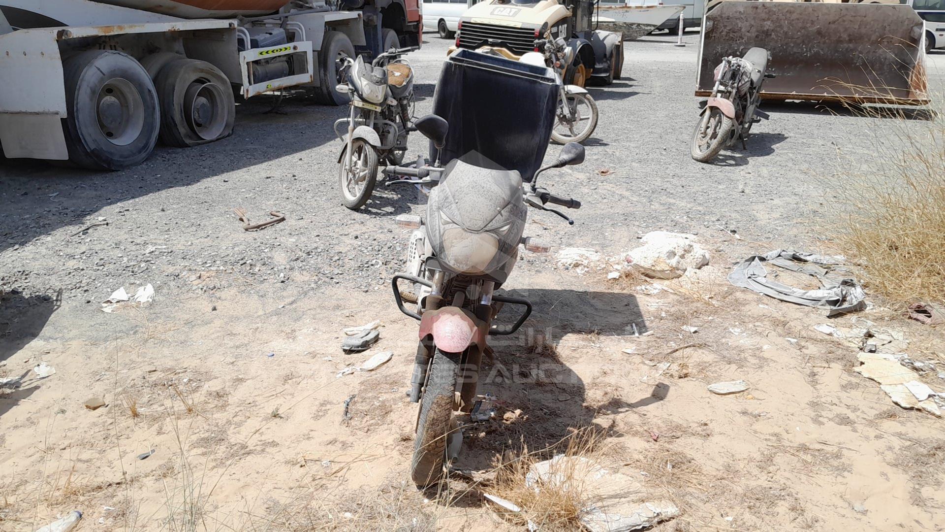 0 BAJAJ PULSAR VIN: MD2A12DZ8ECH54840
