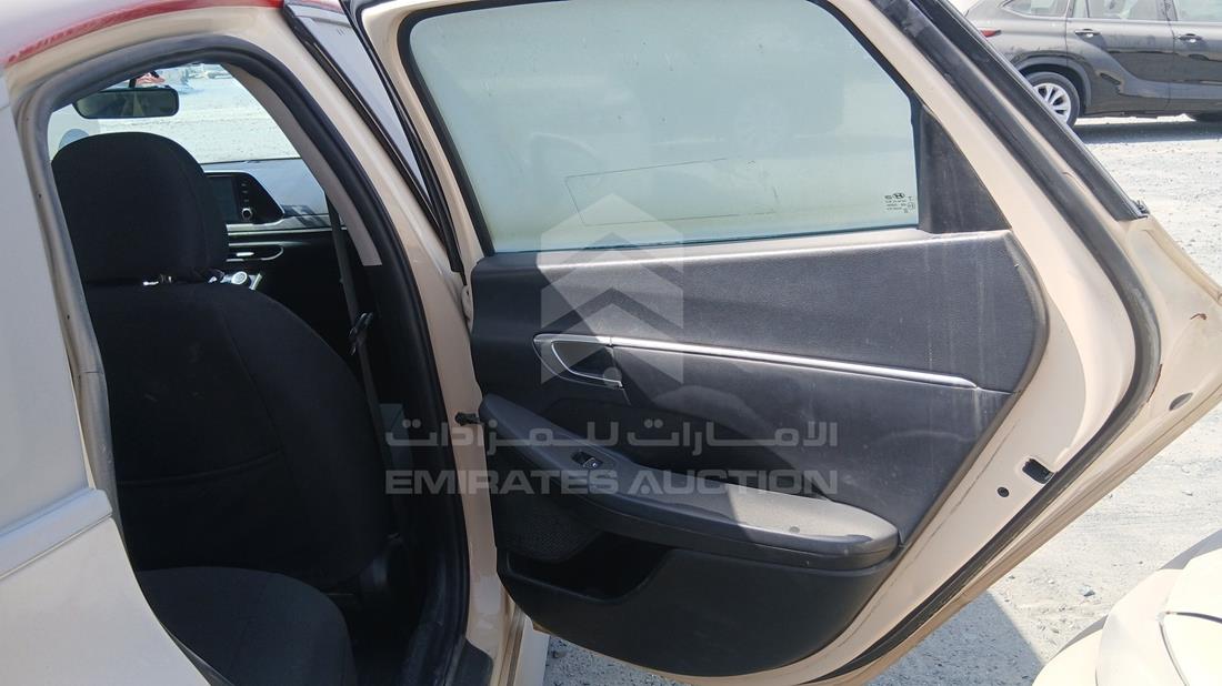 هيونداي سوناتا هجينة 2021 — الباب الخلفي الأيمن — صورة 22