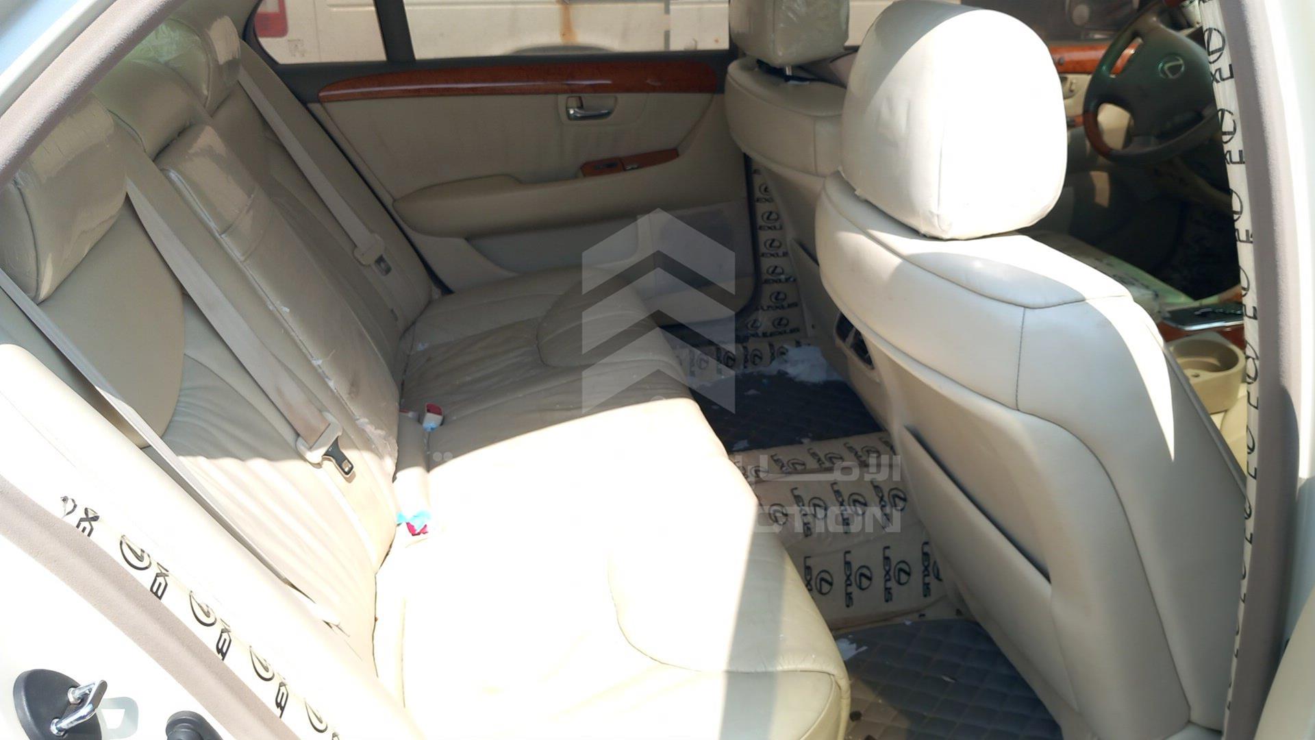 2001 LEXUS LS 430 VIN: JTHBN30F910049181