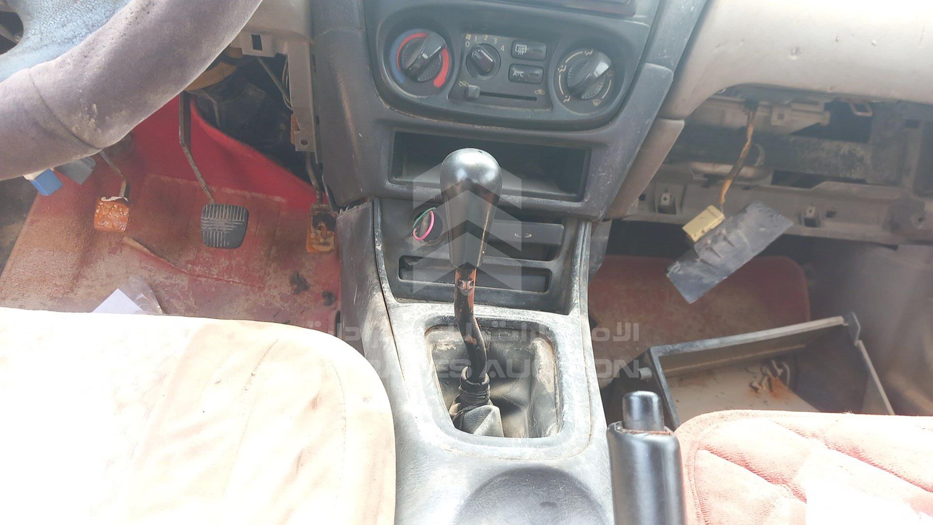2002 NISSAN SUNNY VIN: JN1EN61C62W005886