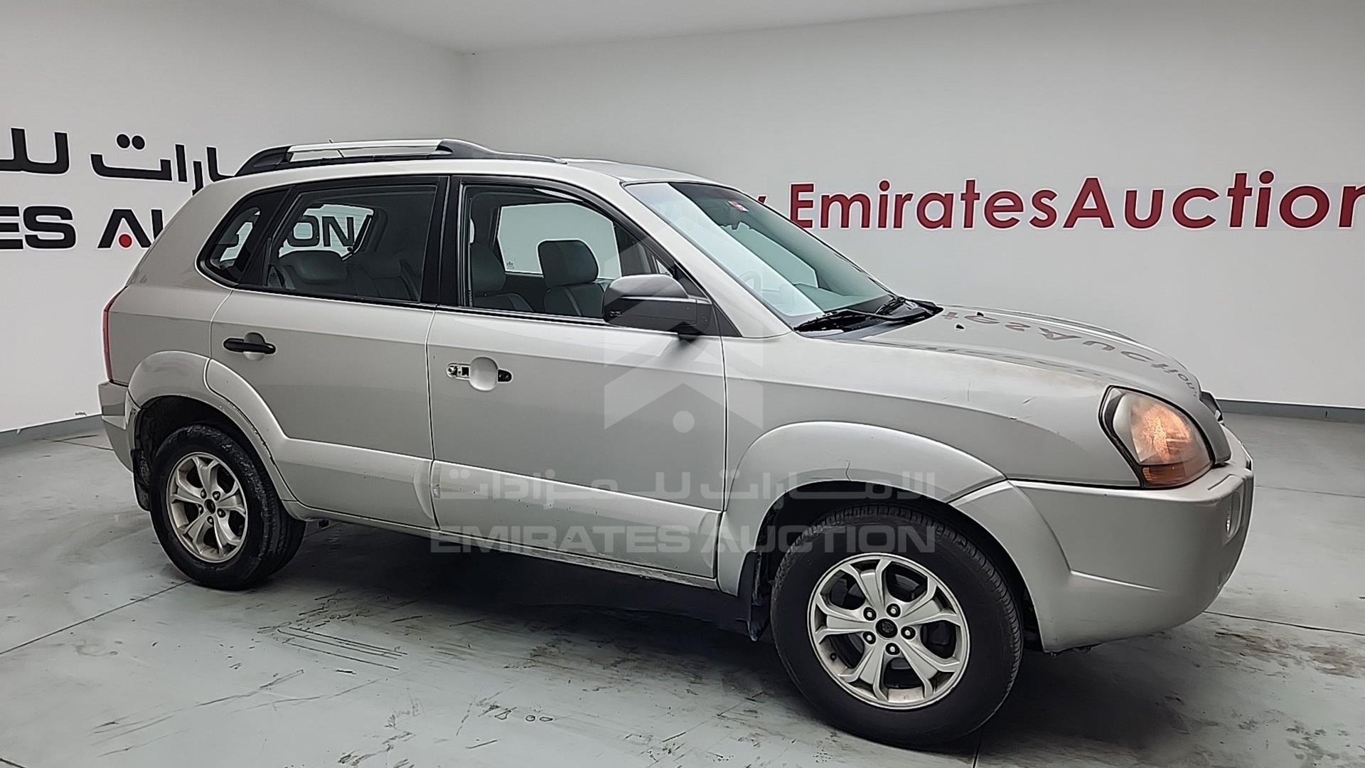 2009 HYUNDAI TUCSON VIN: KMHJM81B99U045432
