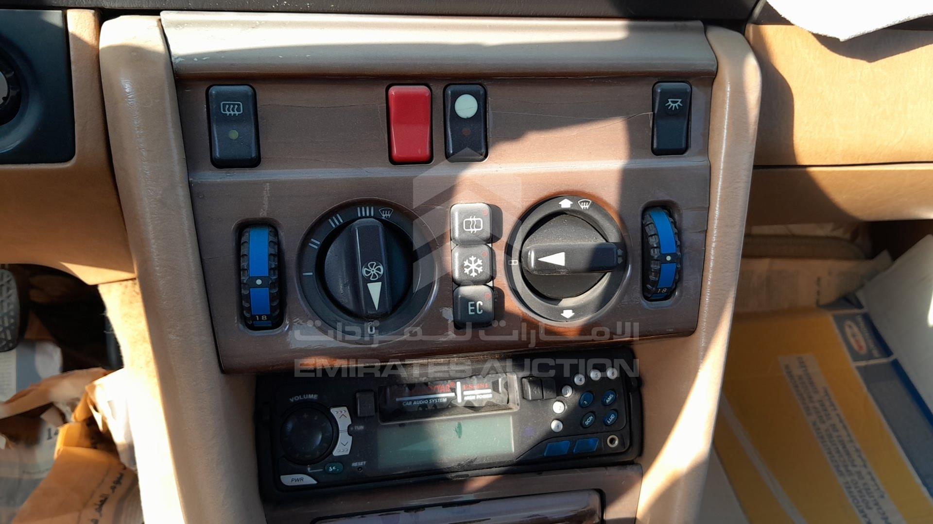 0 MERCEDES E 300 VIN: WDB1240301A473378