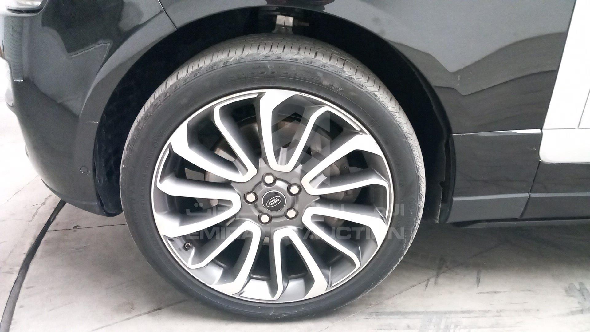 2015 RANGE ROVER VOGUE VIN: SALGA2EF7FA204715