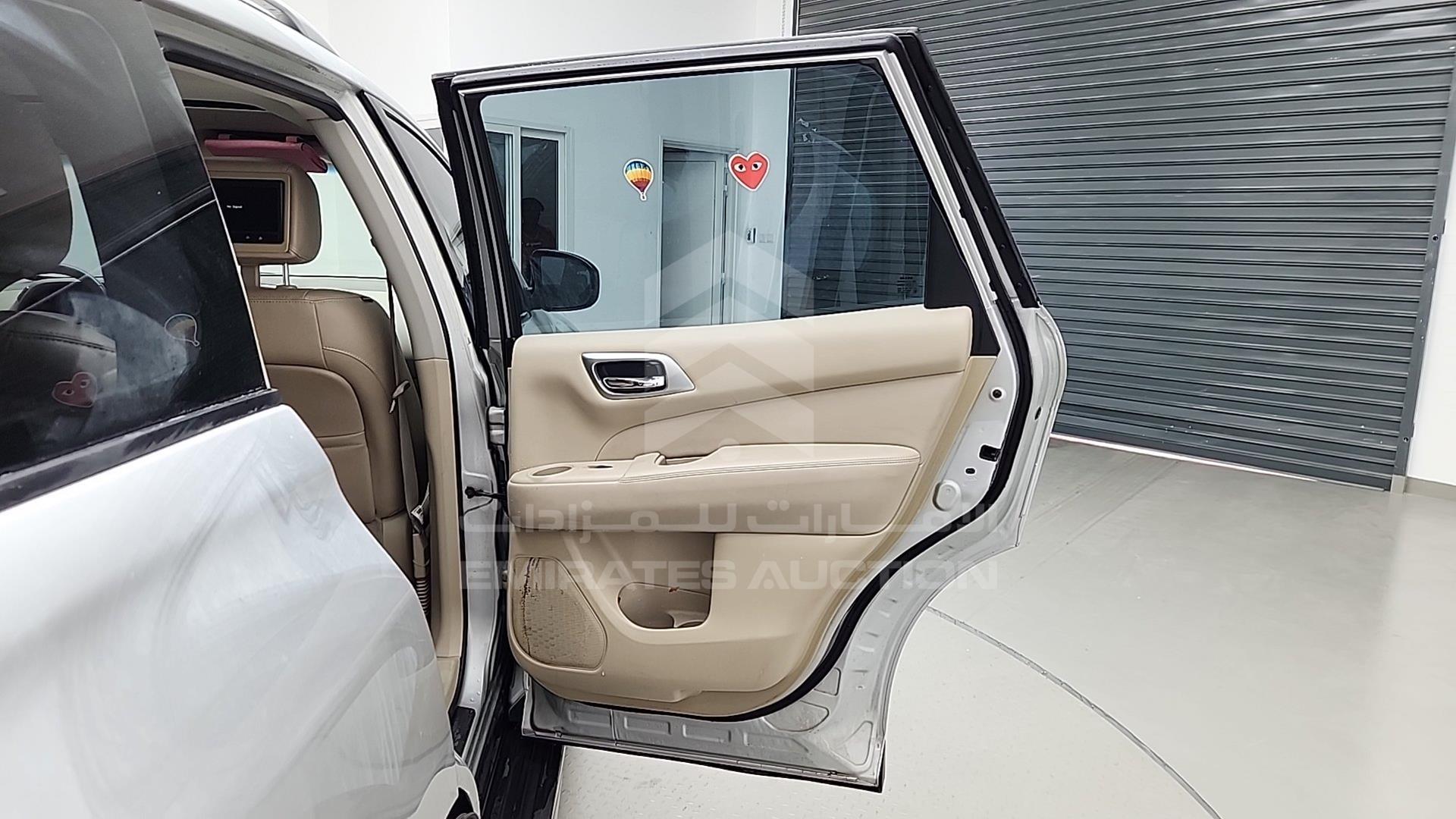 2015 NISSAN PATHFINDER VIN: 5N1AR2MM8FC628006