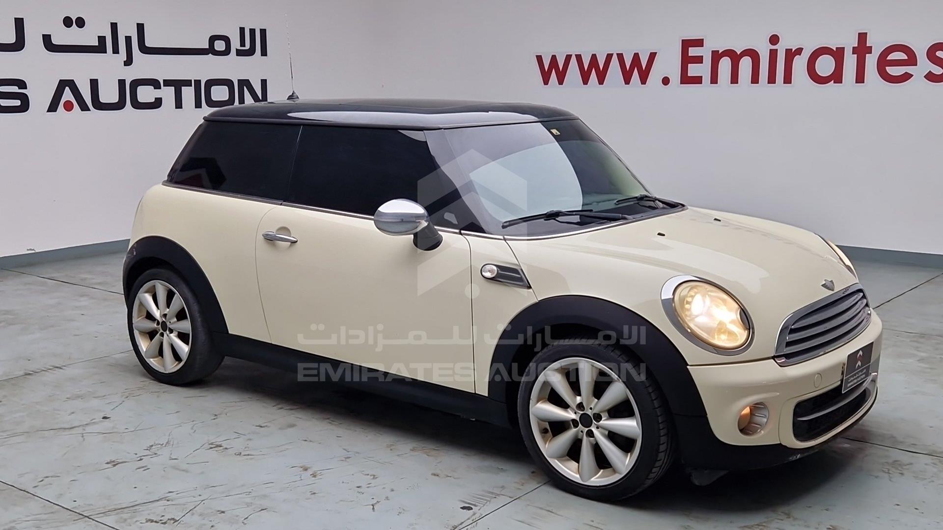 2011 MINI COOPER VIN: WMWSU3108BT201771