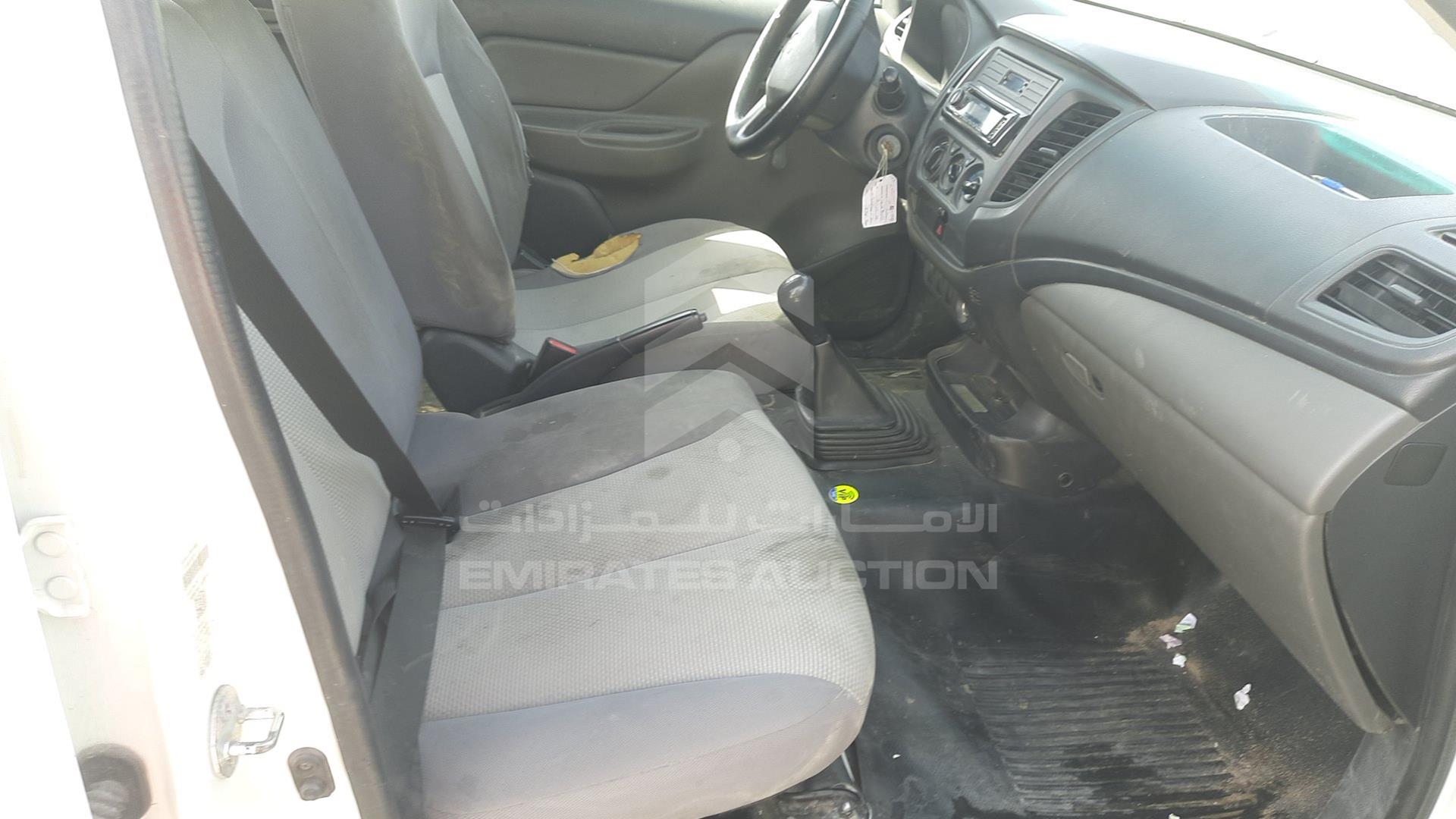 2016 MITSUBISHI L 200 VIN: MMBJNKJ40GH045491