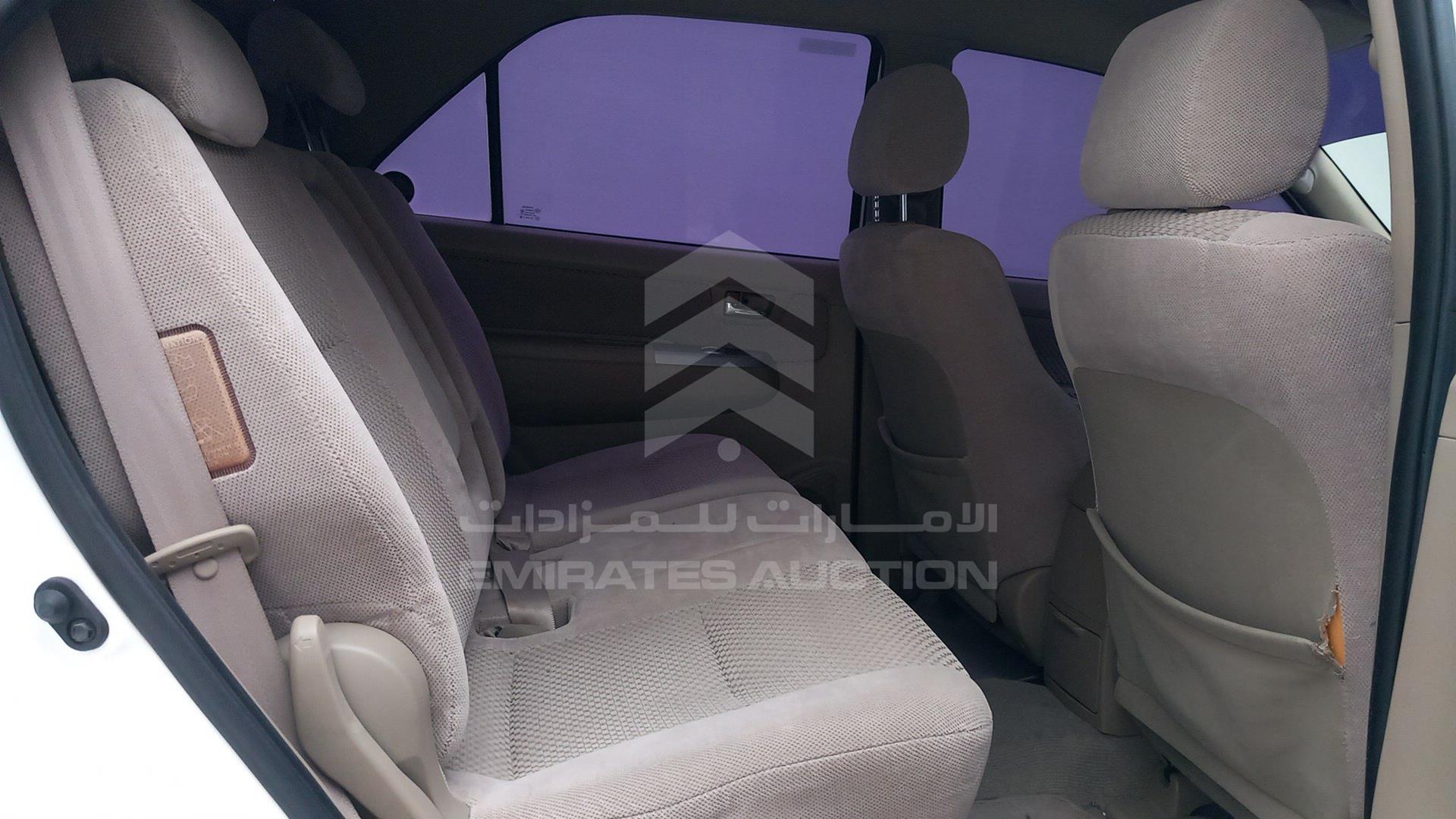2011 TOYOTA FORTUNER VIN: MHFYX59G2B8018701