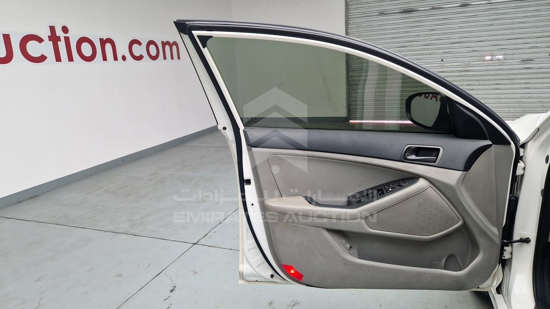 2015 KIA OPTIMA VIN: KNAGM4197F5554667