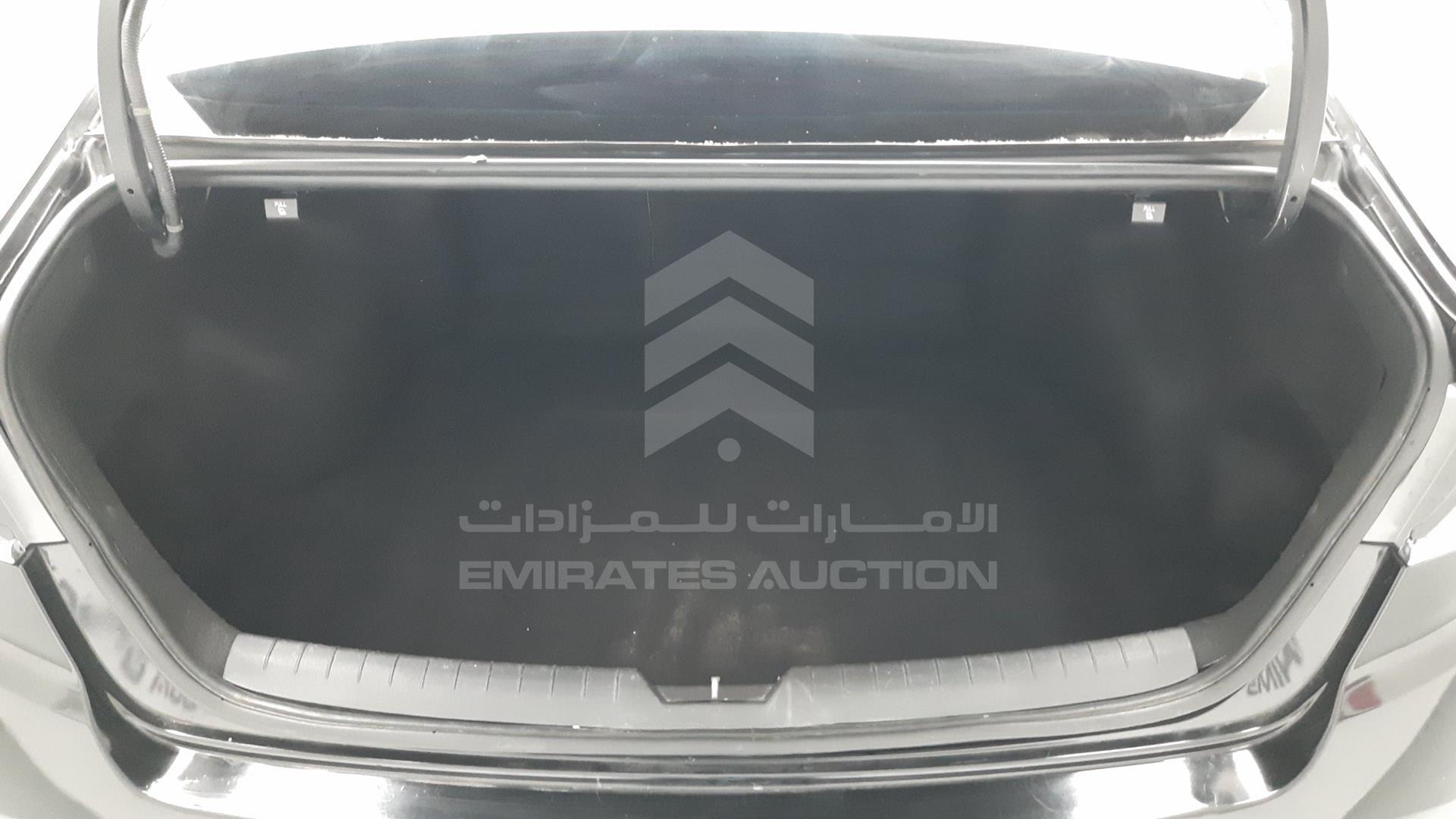 2018 HYUNDAI SONATA VIN: 5NPE24AF0JH627652