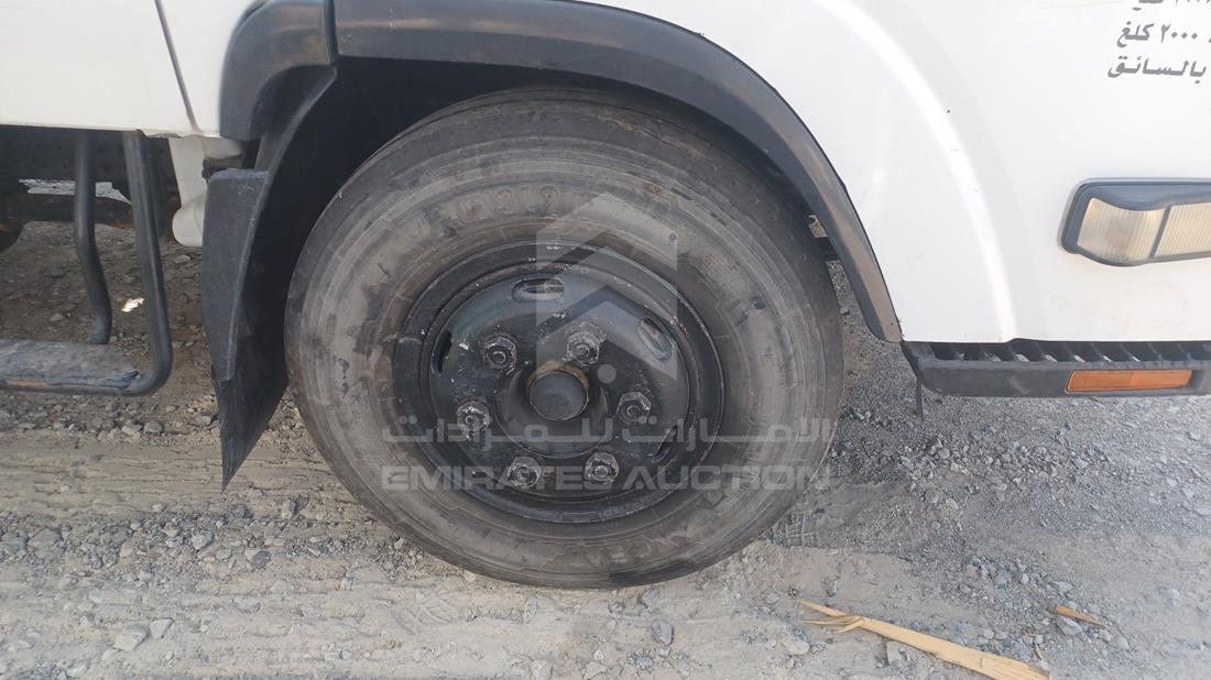 2015 Isuzu NPR — Front Right Tyre — Photo 35