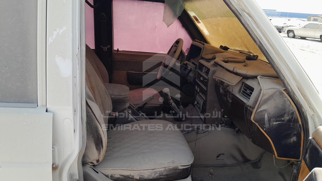 نيسان Abarth 695 1995 — زاوية الراكب الأمامي للمقعد — صورة 22