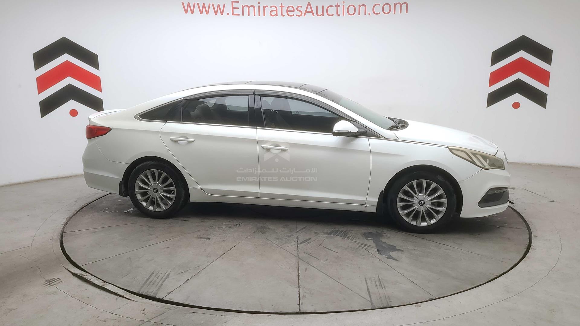 2016 HYUNDAI SONATA VIN: KMHE241G6GA168213
