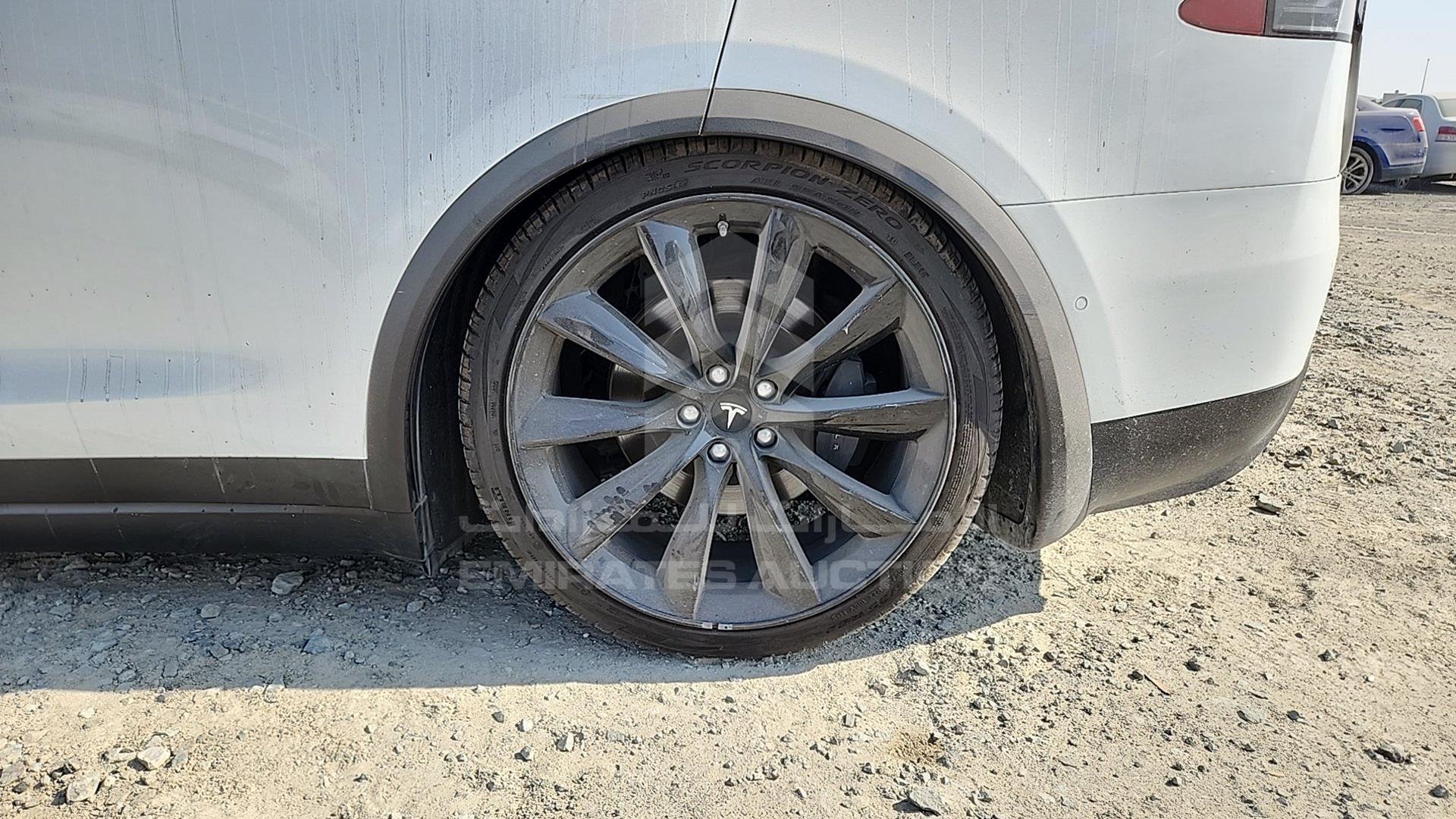 2020 TESLA MODEL X VIN: 5YJXCCE27LF216354