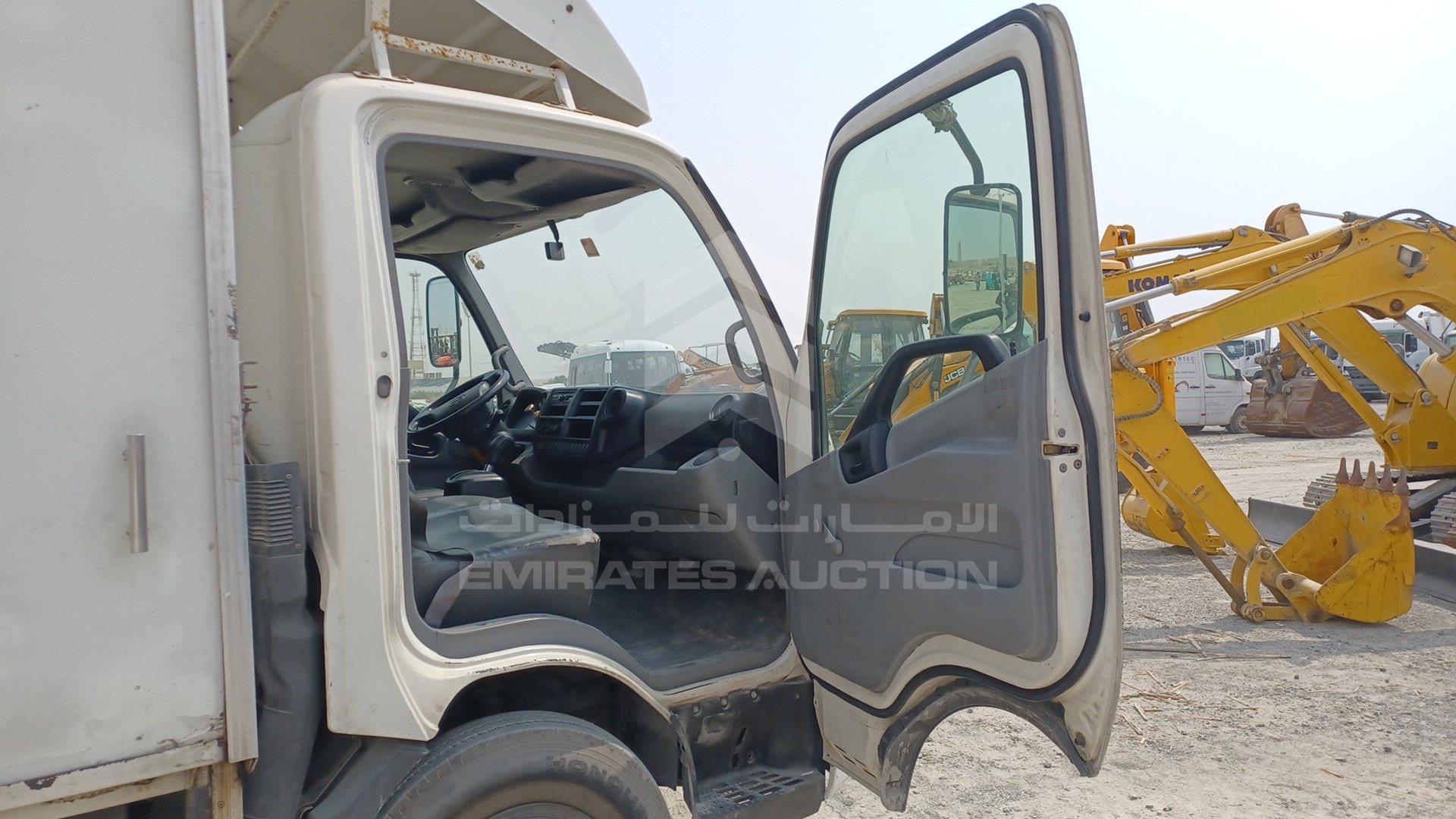 2015 HINO 300 VIN: JHHUCK1H3FK012131