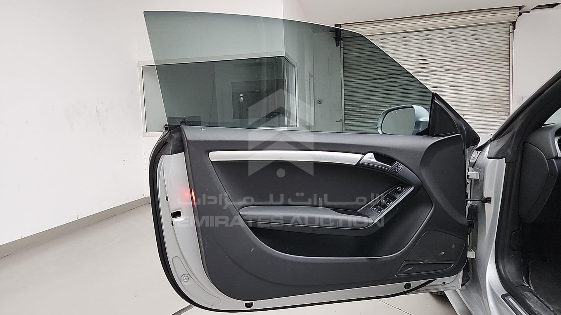 2010 AUDI A5 VIN: WAUAFB8F9AN012270