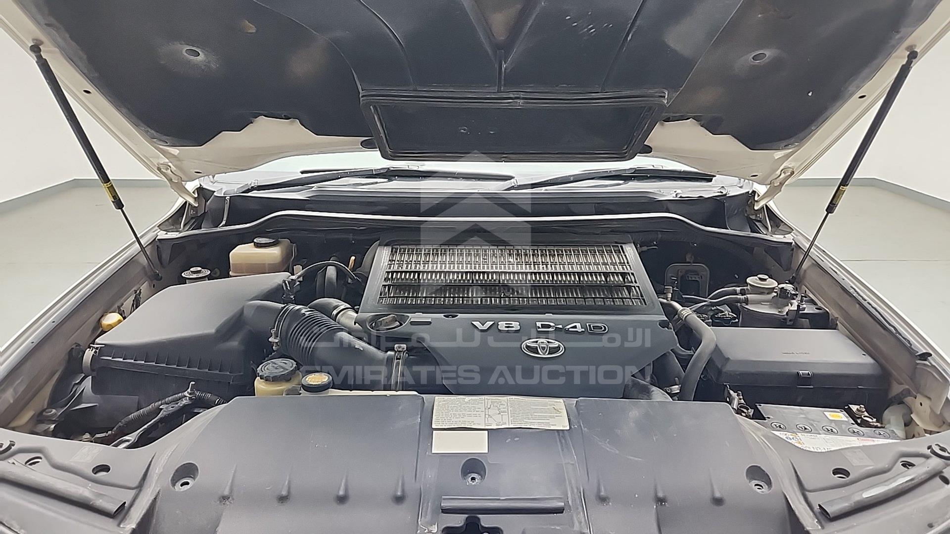2014 TOYOTA LC 200 VIN: JTMHV09J604135041