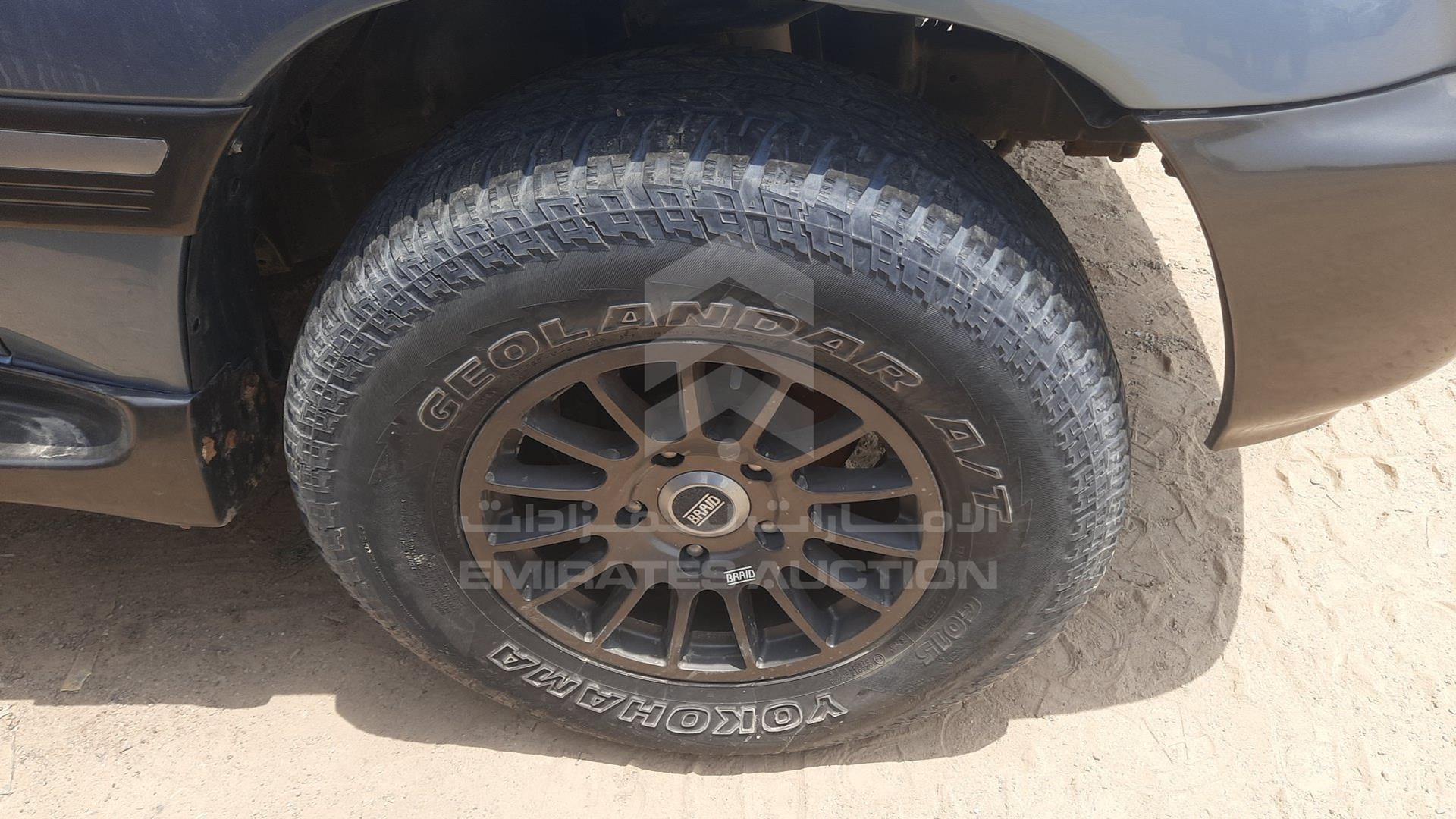 2005 TOYOTA LAND CRUISER VIN: JTEHT05J852069778