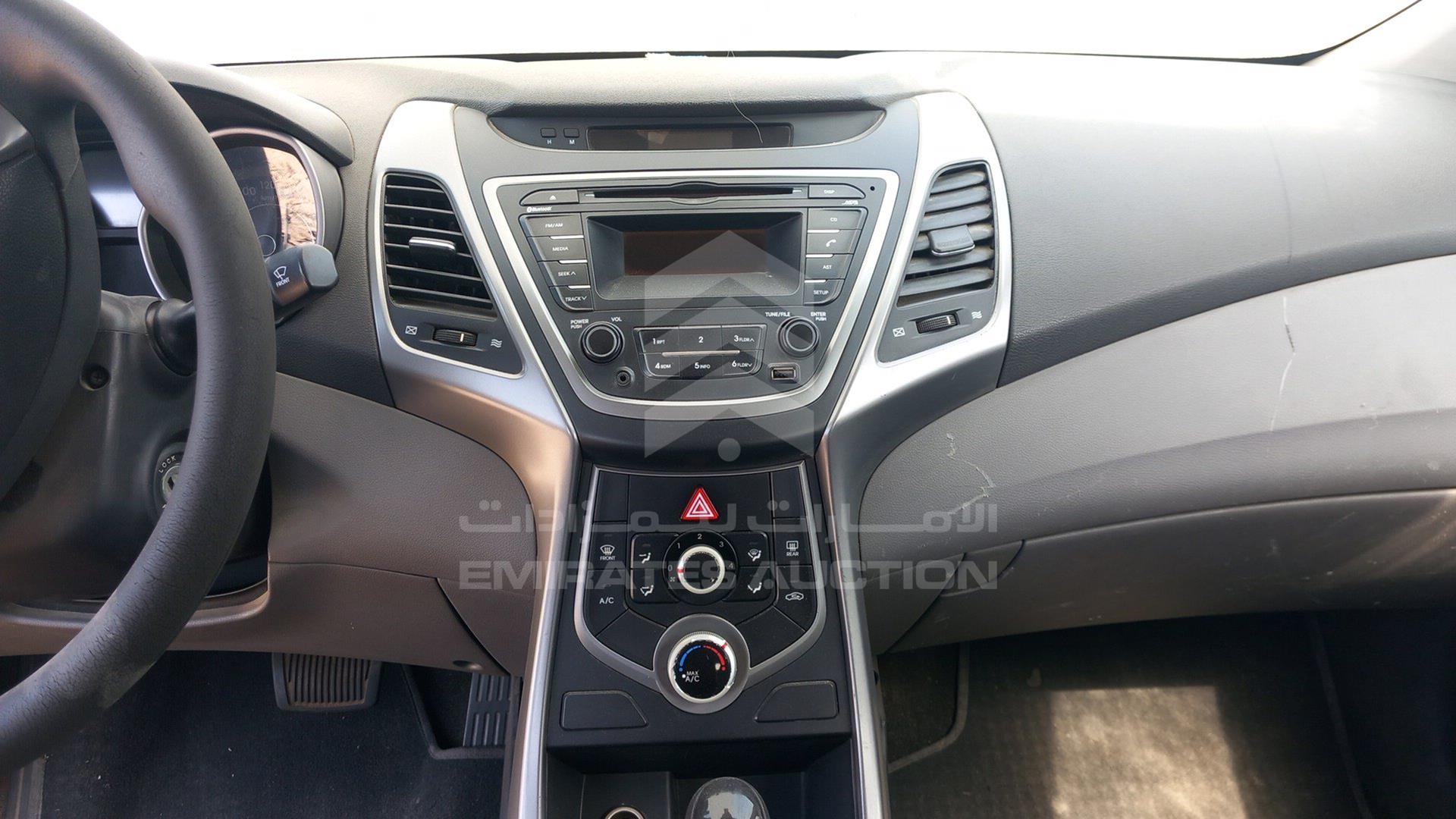 2015 HYUNDAI ELANTRA VIN: KMHDG41C1FU406492