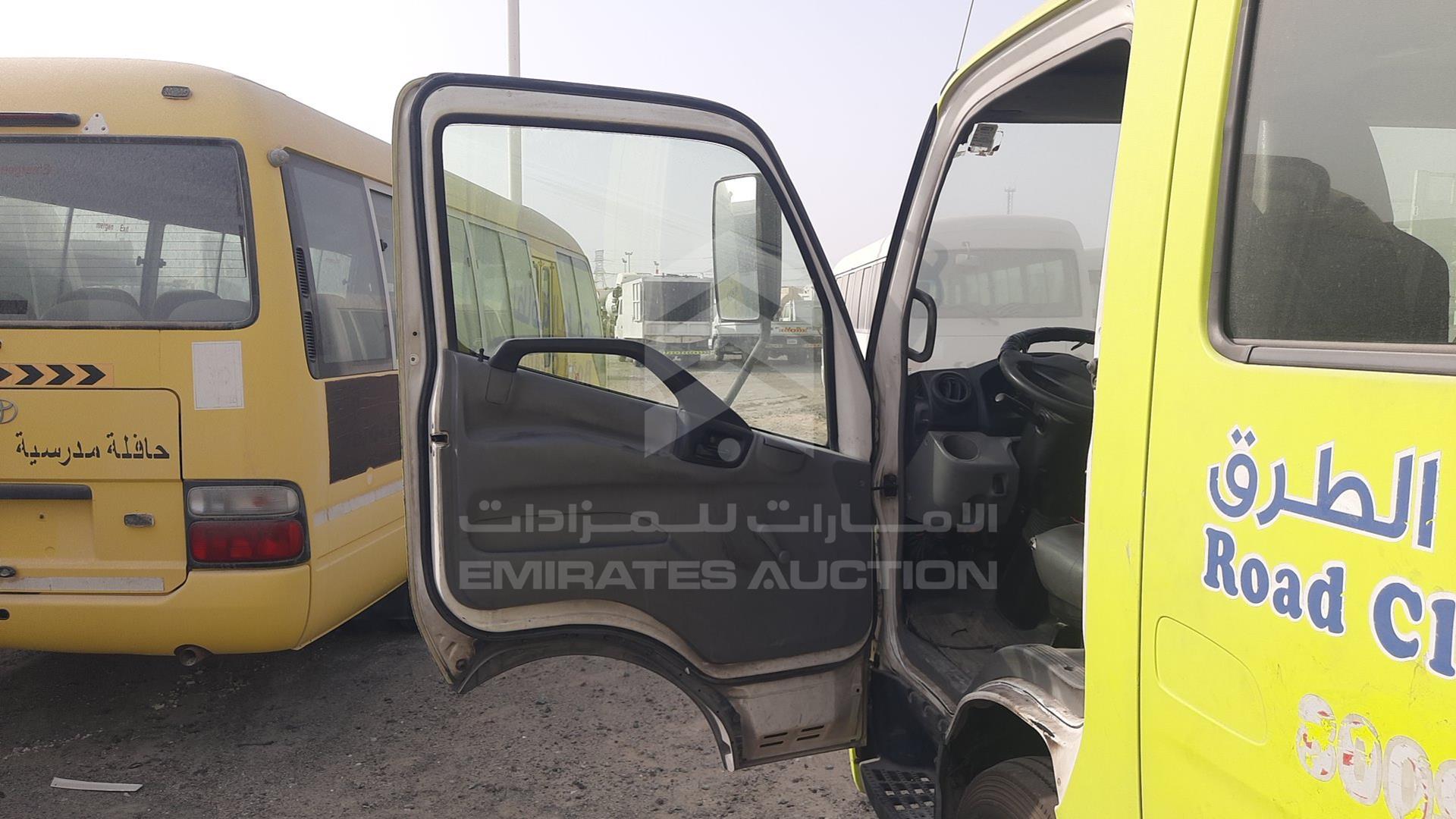 2015 HINO 300 VIN: JHHLCK1H9FK008287