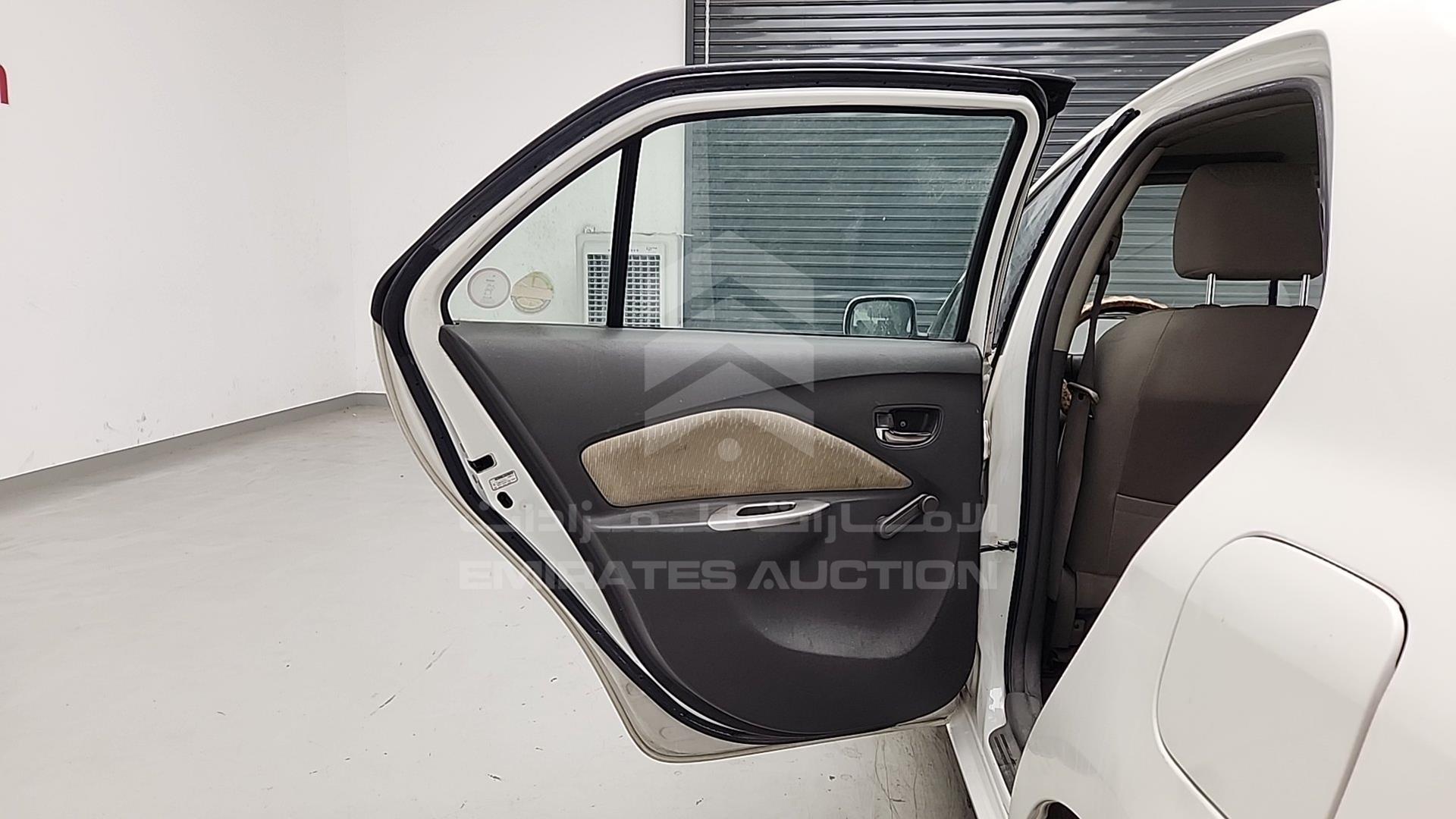 2011 TOYOTA YARIS VIN: JTDBW9234B4052200