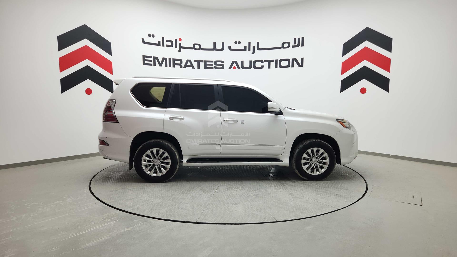 2016 LEXUS GX 460 VIN: JTJJM7FX6G5123043