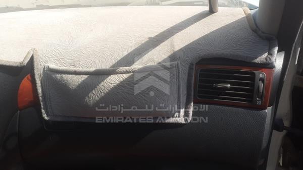 Lexus LS 430 2004 JTHBN36F940137823 Image 20
