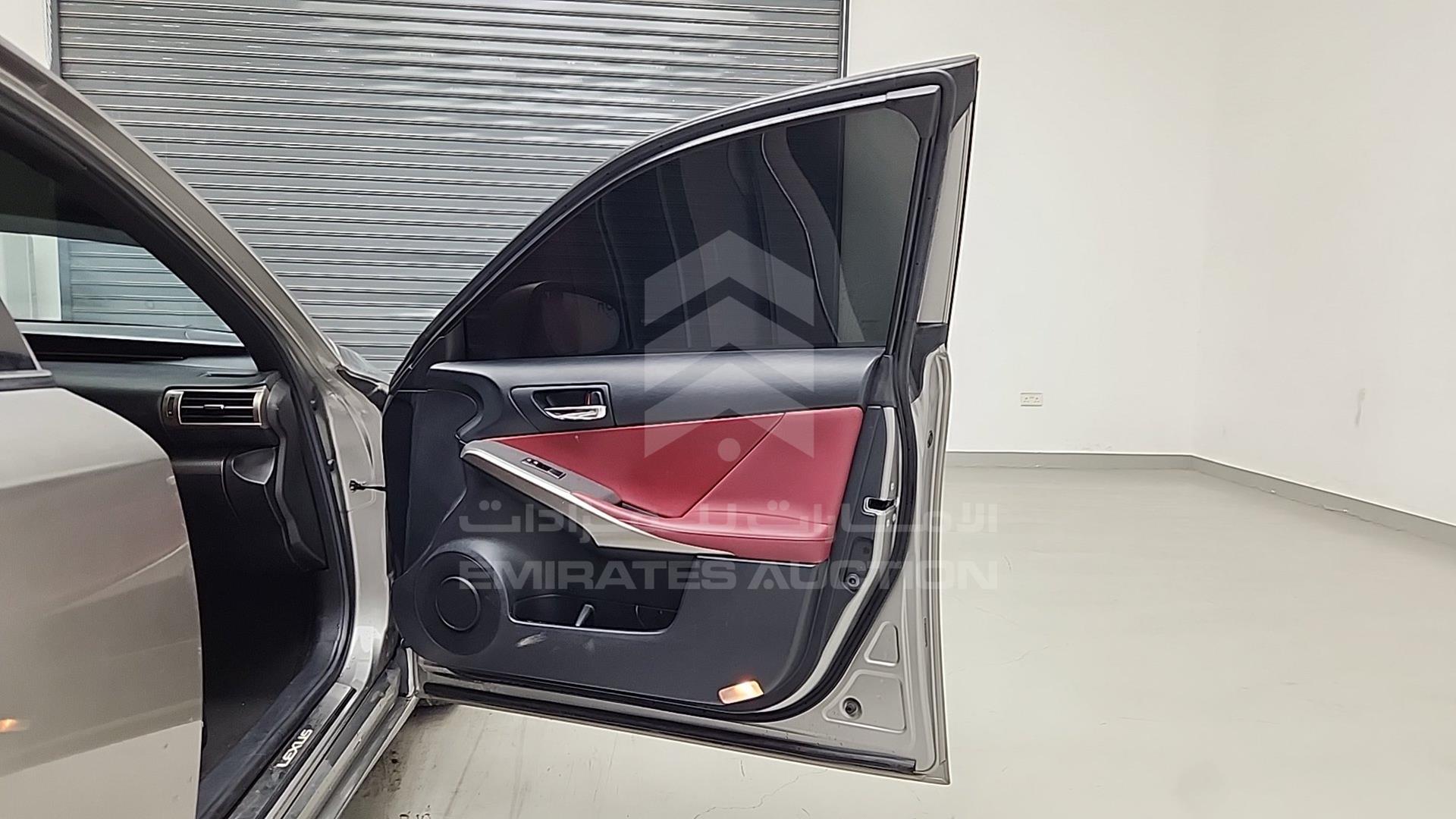 2016 LEXUS IS300 VIN: JTHCM1D23G5013307