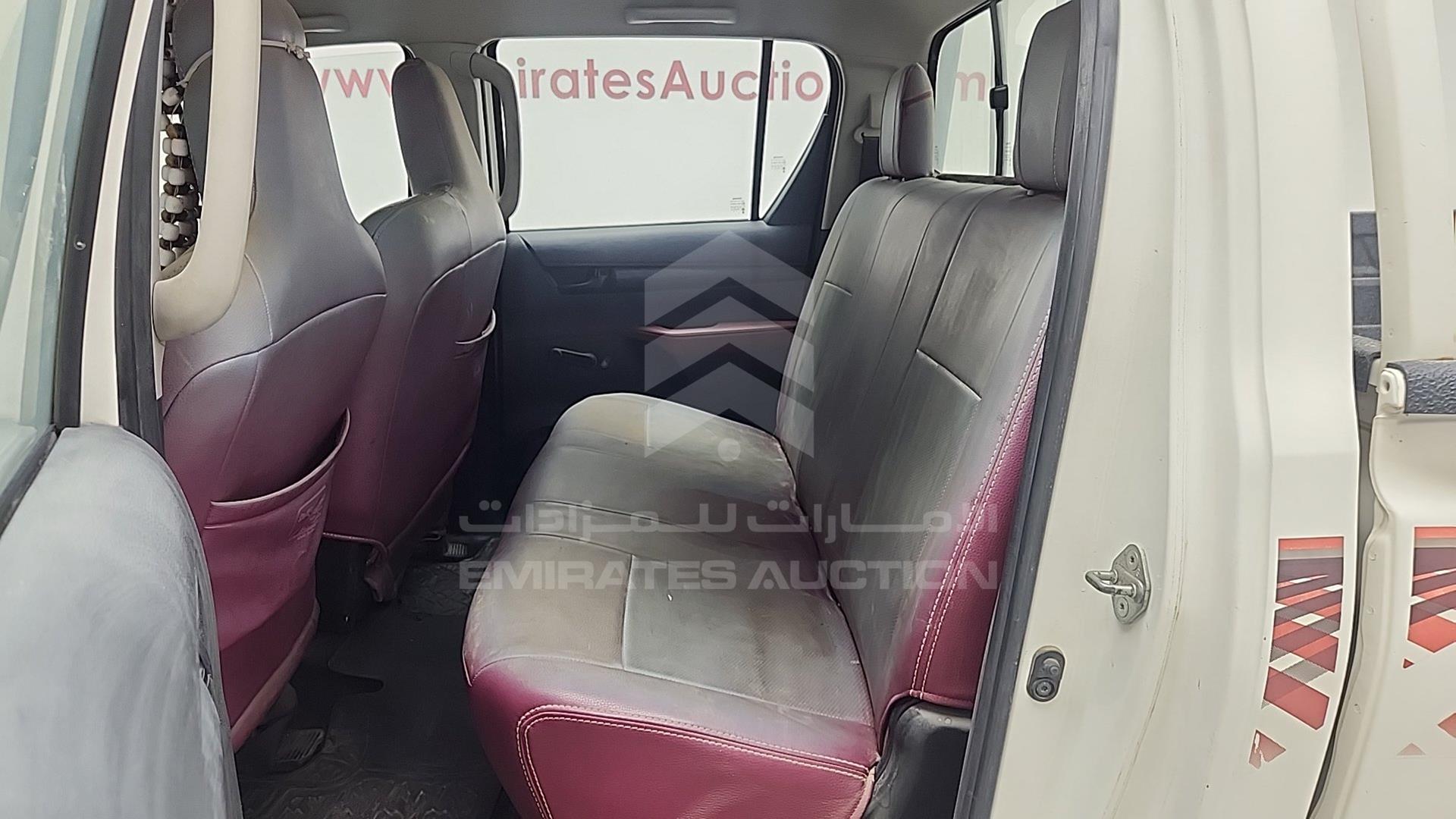 2016 TOYOTA HILUX VIN: MR0DX6CD4G0201541