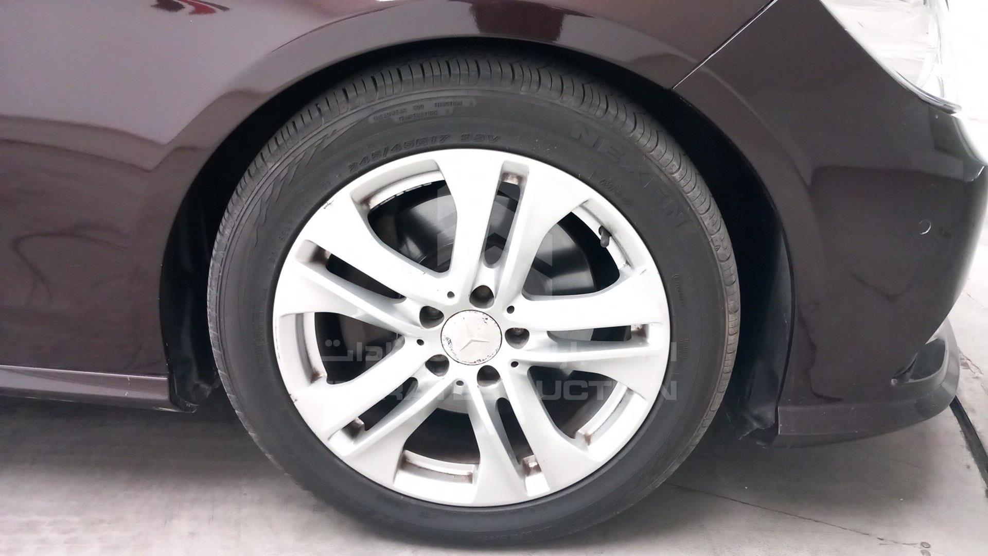 2010 MERCEDES E 300 VIN: WDDHF5EB8AA002993