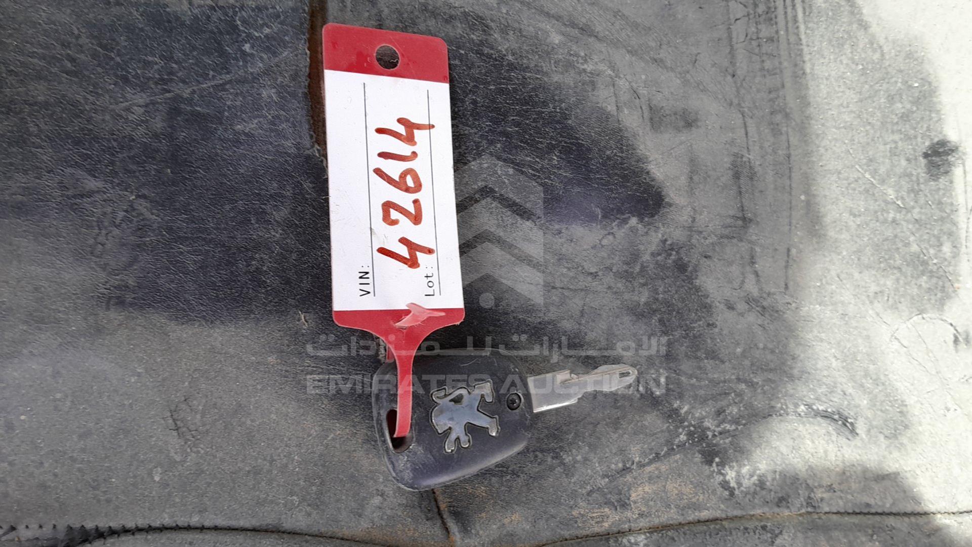 2004 PEUGEOT 206 VIN: VF32DNFUR4Y060381