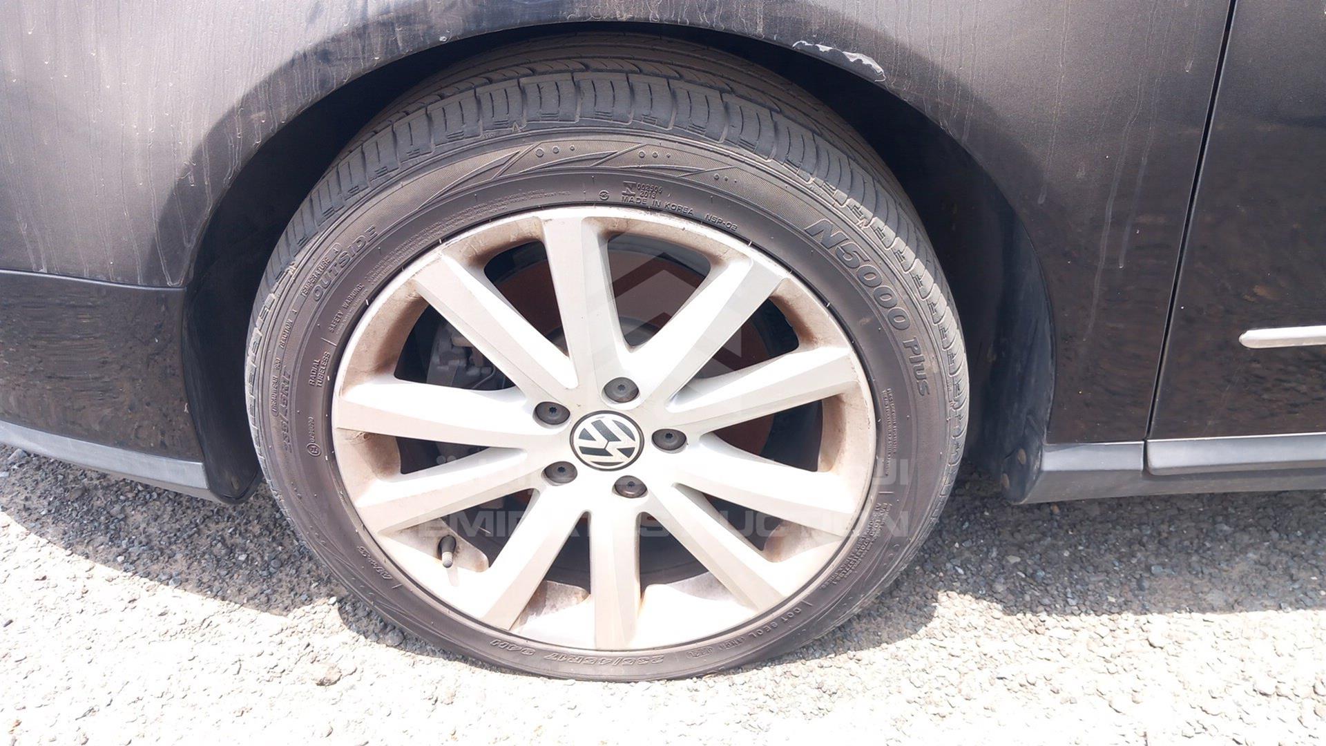 2011 VOLKSWAGEN PASSAT VIN: WVWBP13C1BP001328