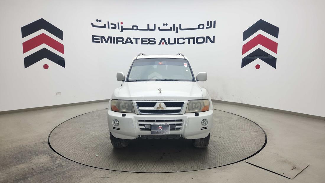2004 Mitsubishi Pajero — 360-degree view