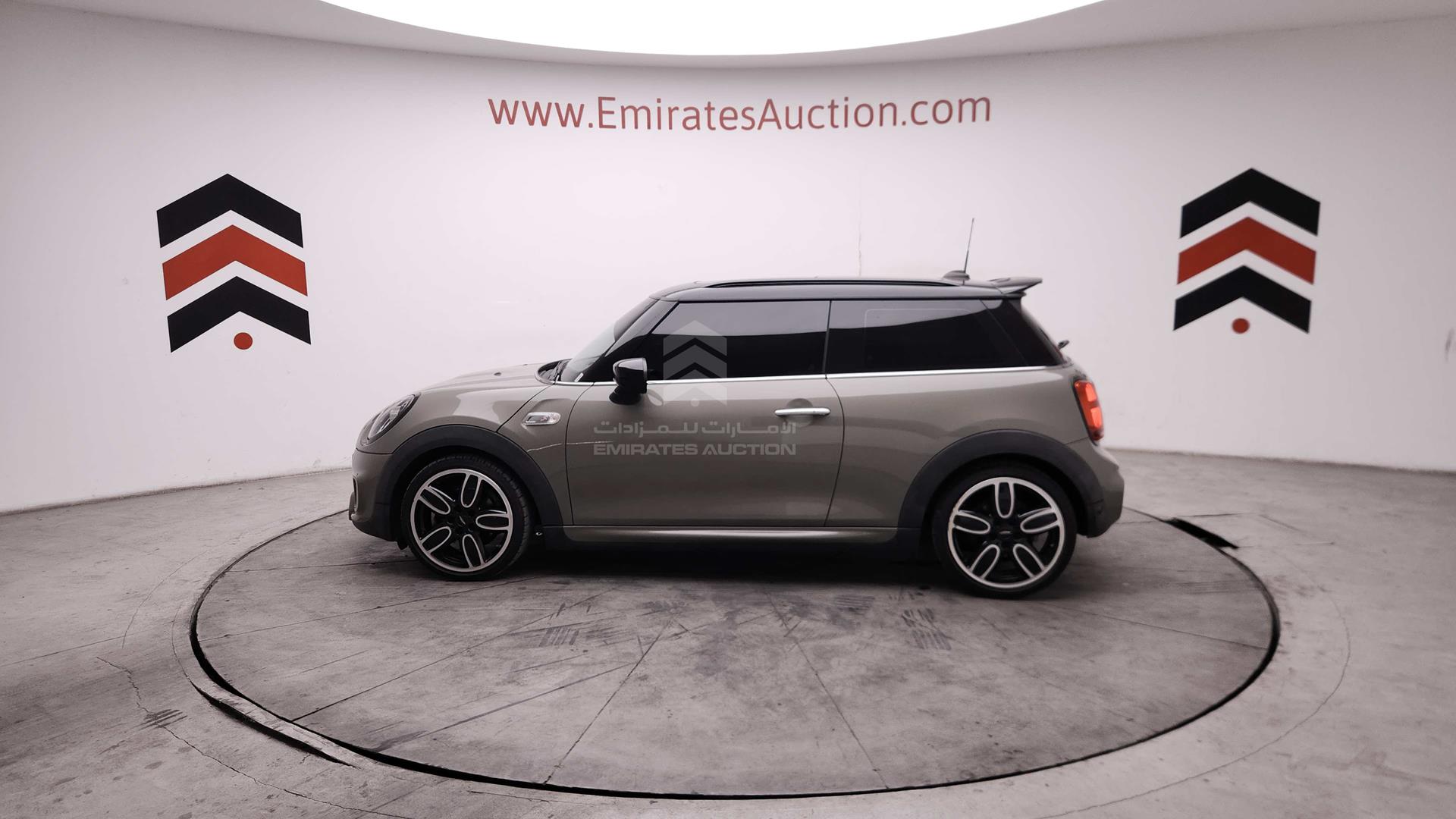 2021 MINI COOPER S VIN: WMWXR5A00M2N03907