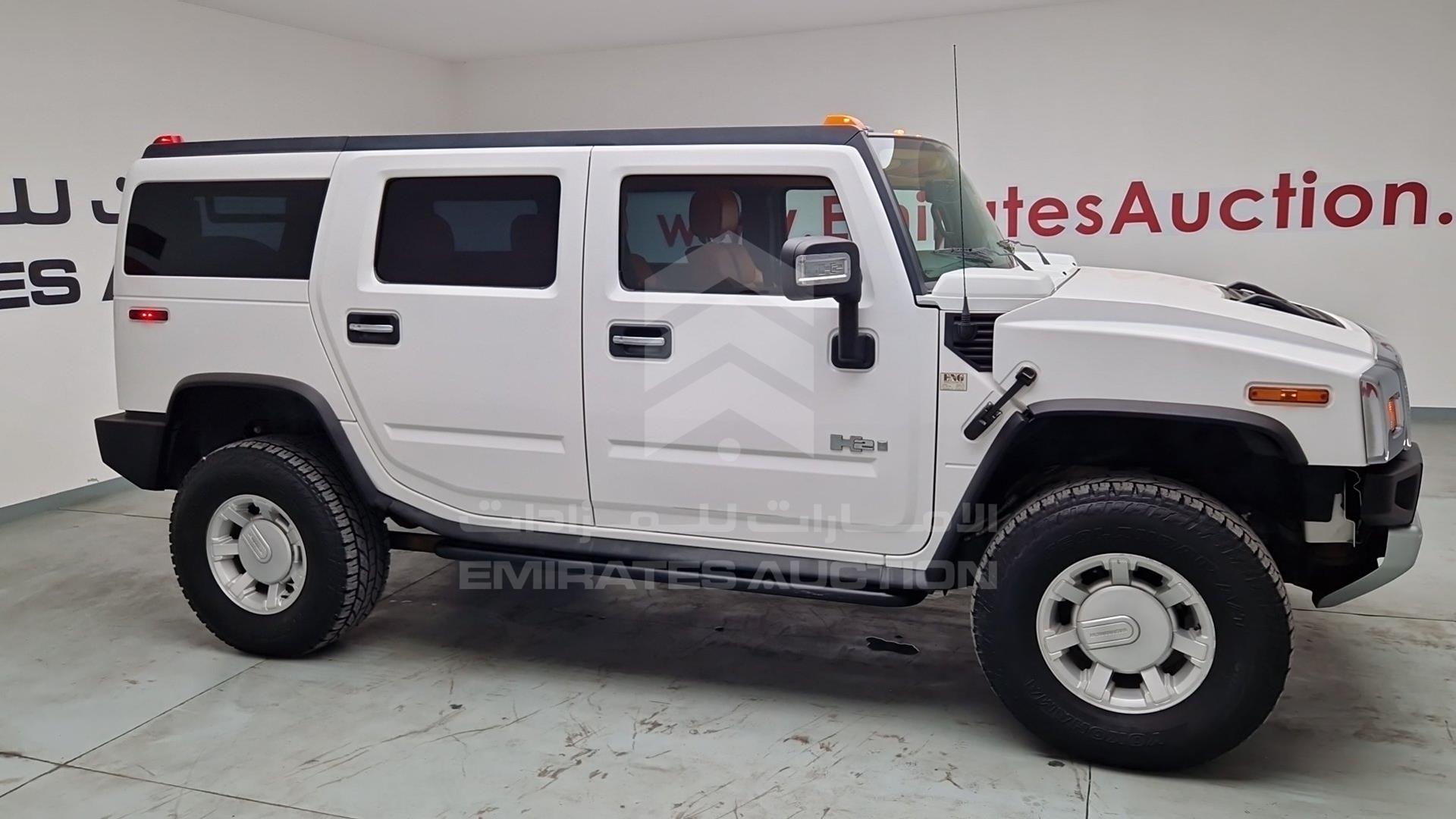 2008 HUMMER H2 VIN: 5GRGN23898H105600