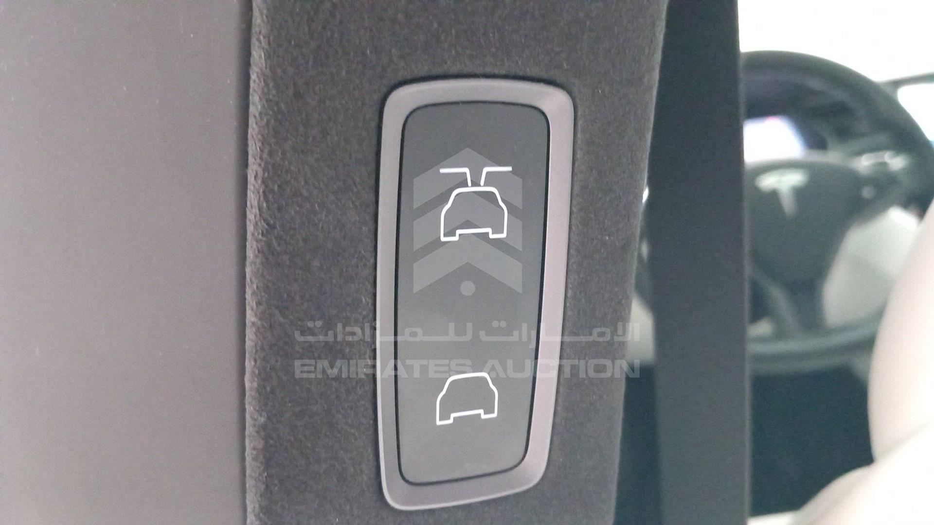 2018 TESLA MODEL X VIN: 5YJXCCE27JF116185