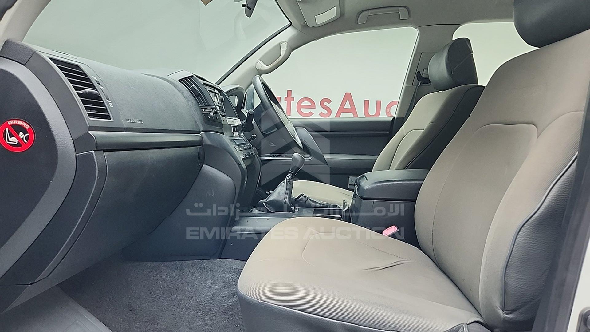 2014 TOYOTA LC 200 VIN: JTMHV09J804135073