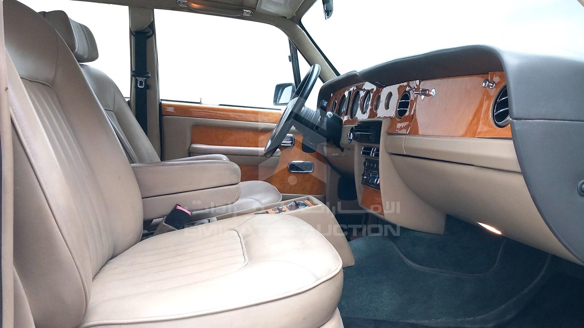 1990 ROLLS-ROYCE SILVER SPUR VIN: SCAZN02A2LCX32977